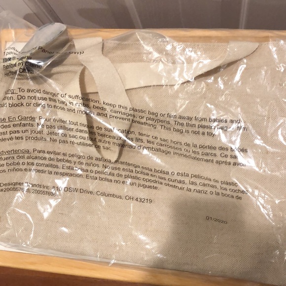 DSW Floral Print Tote Weekend Beach Gym Bag - Picture 9 of 11